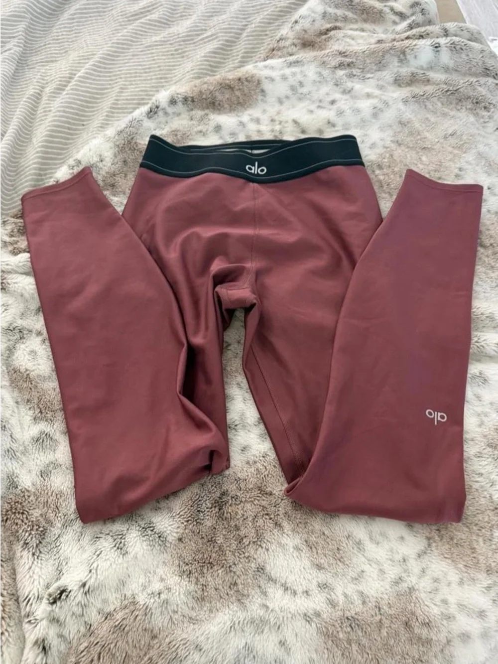 ALO Yoga Airlift High-Waist Suit Up Legging “Burgundy Truffle” Size Medium